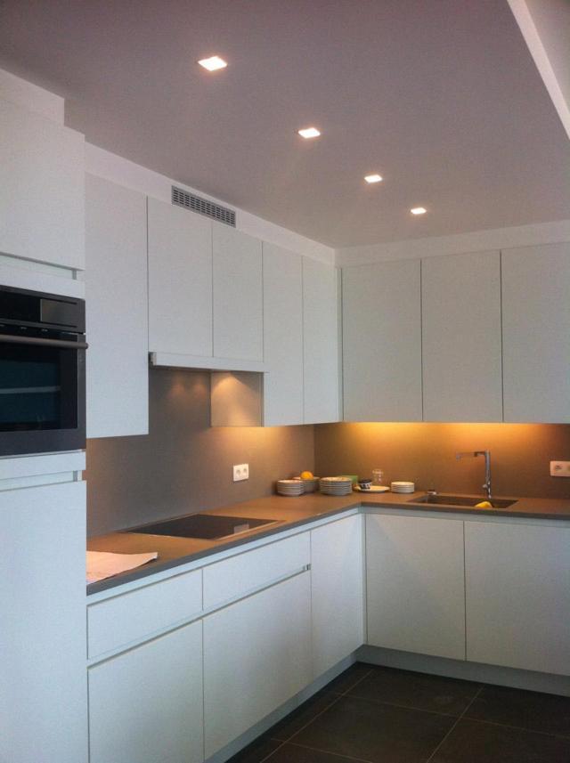 Modern Appartement Op De Zeedijk Met 2 Slaapkamers Te Oostende Extérieur photo