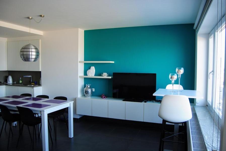 Modern Appartement Op De Zeedijk Met 2 Slaapkamers Te Oostende Extérieur photo